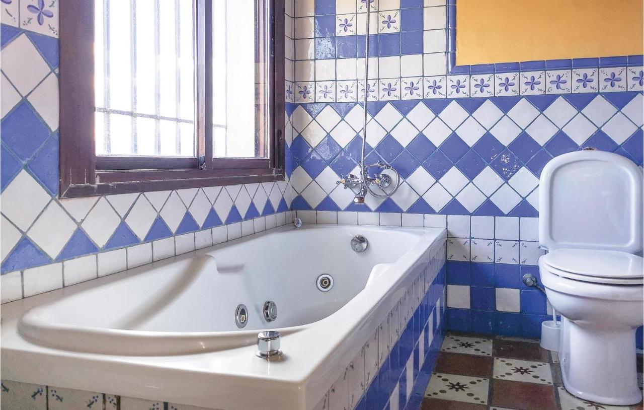 Nice Home In Benalauria With Kitchenette Bagian luar foto